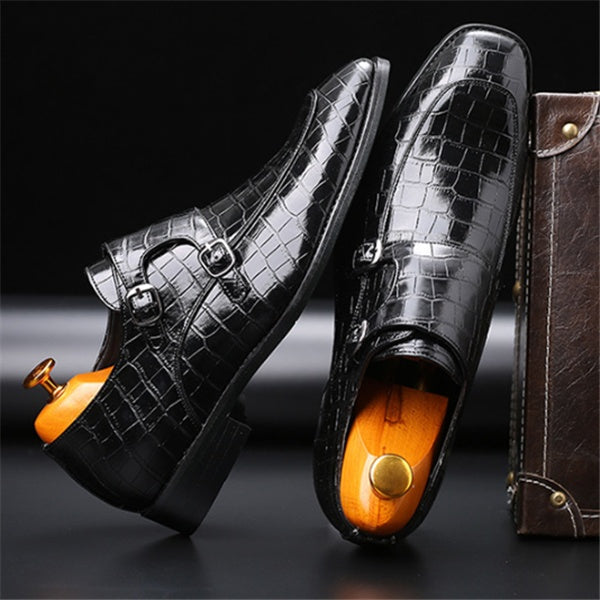 Business pointed leather shoes