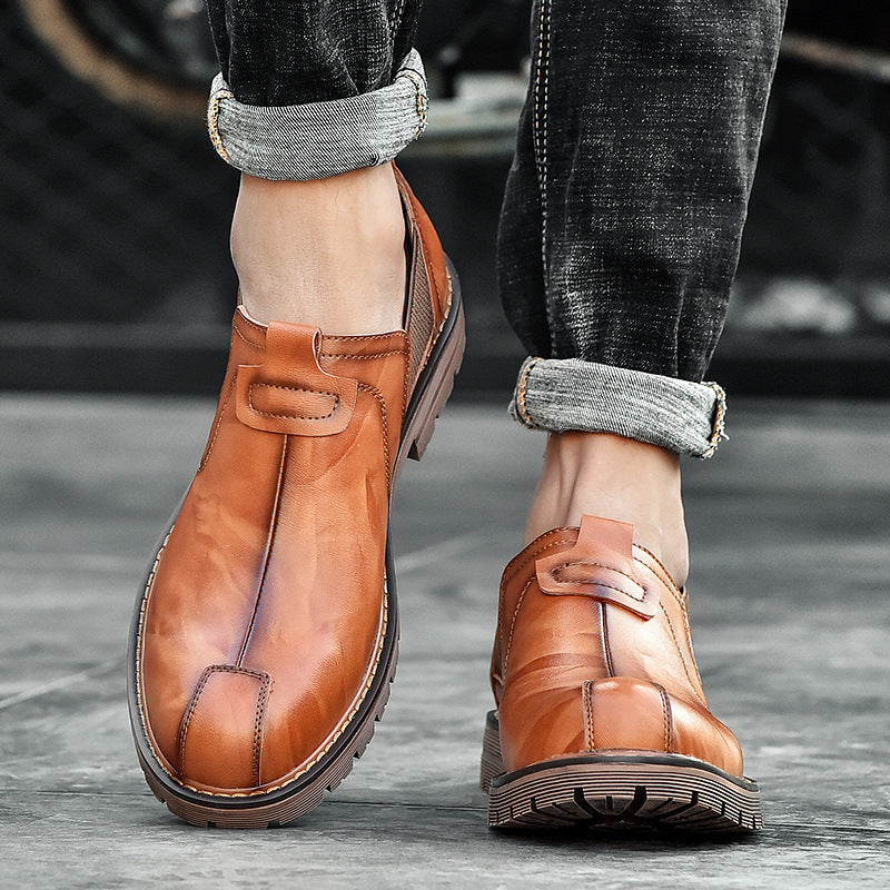 Low-cut leather shoes