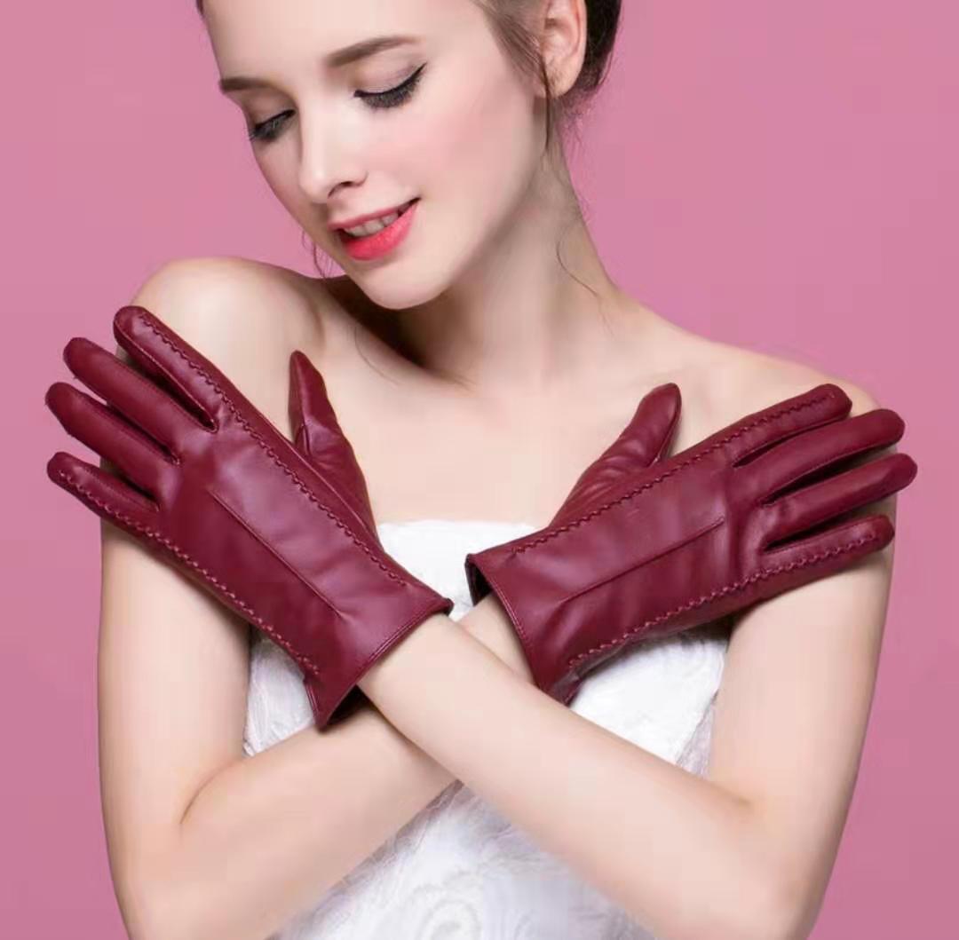 Rainproof touch screen leather gloves