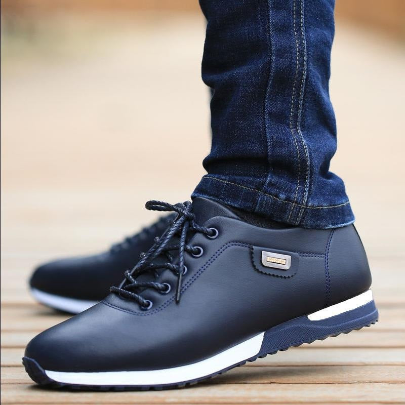 Men's casual leather shoes